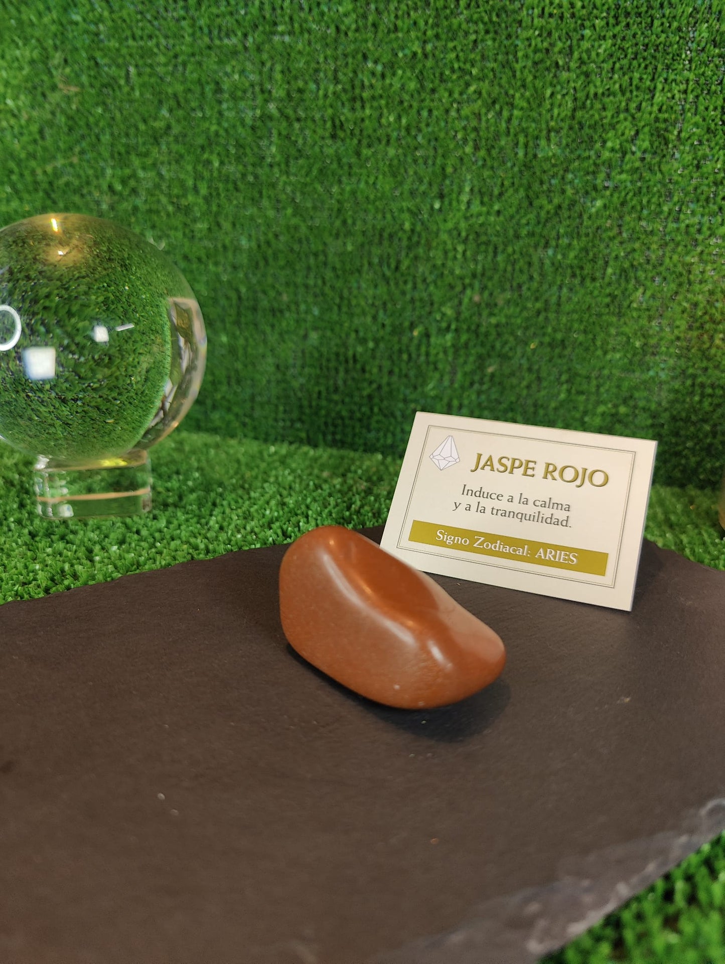 CANTO RODADO GRANDE JASPE ROJO