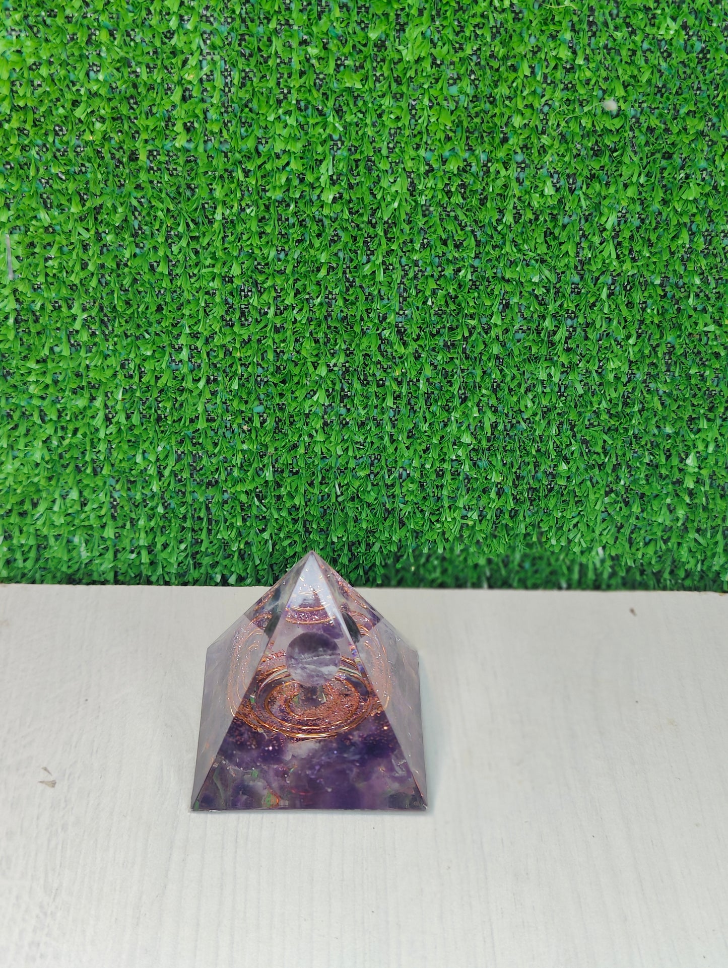 PIRAMIDE DE RESINA