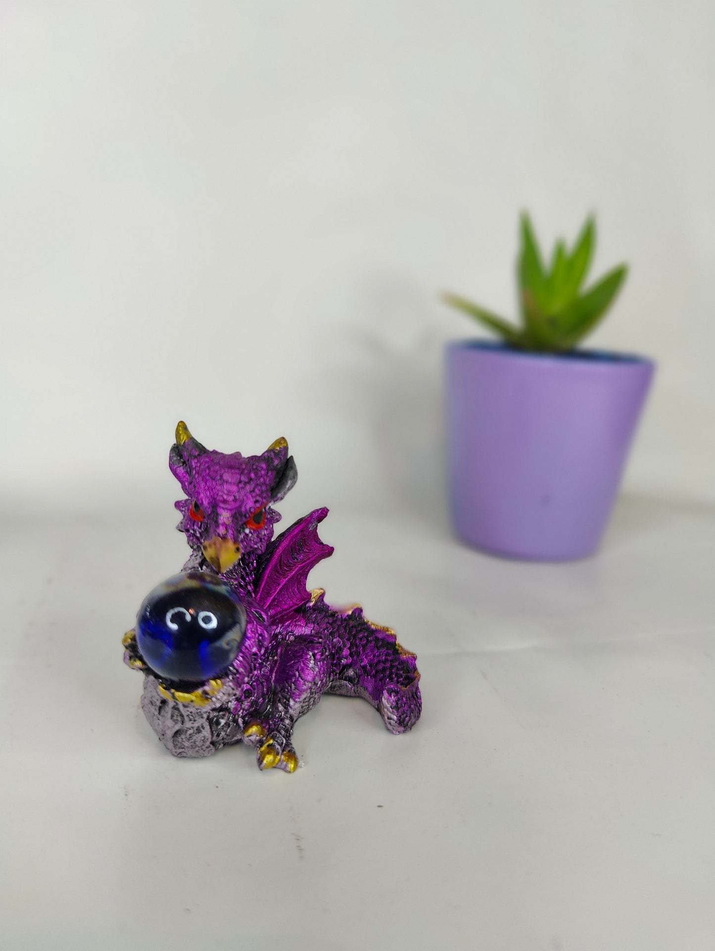 FIGURA DRAGON CON BOLA